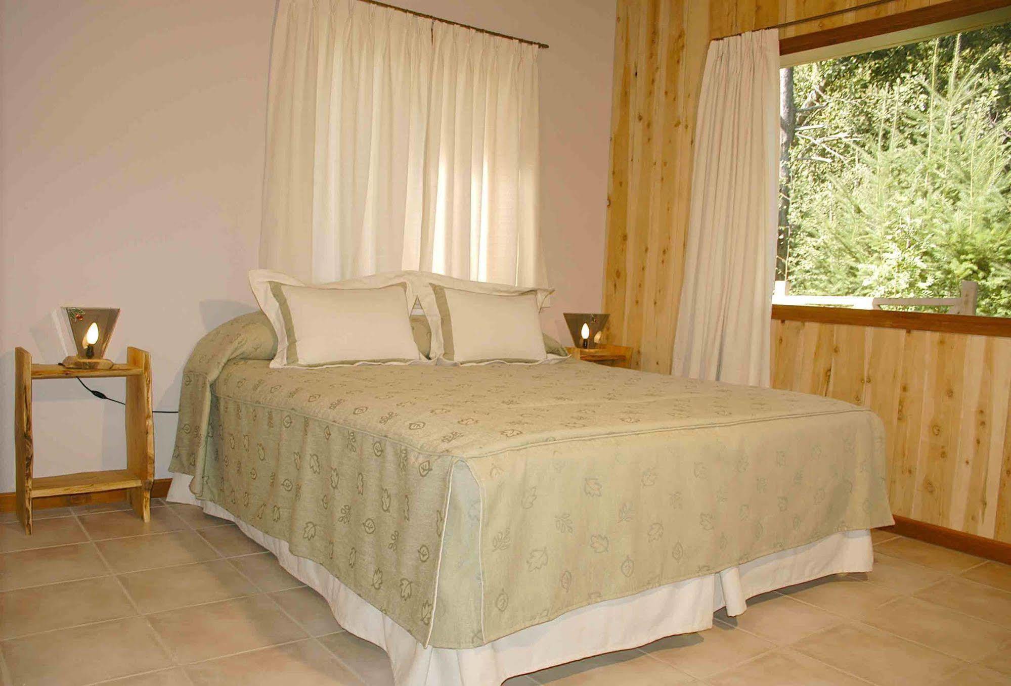 Hosteria Brisas Del Cerro Villa La Angostura Buitenkant foto