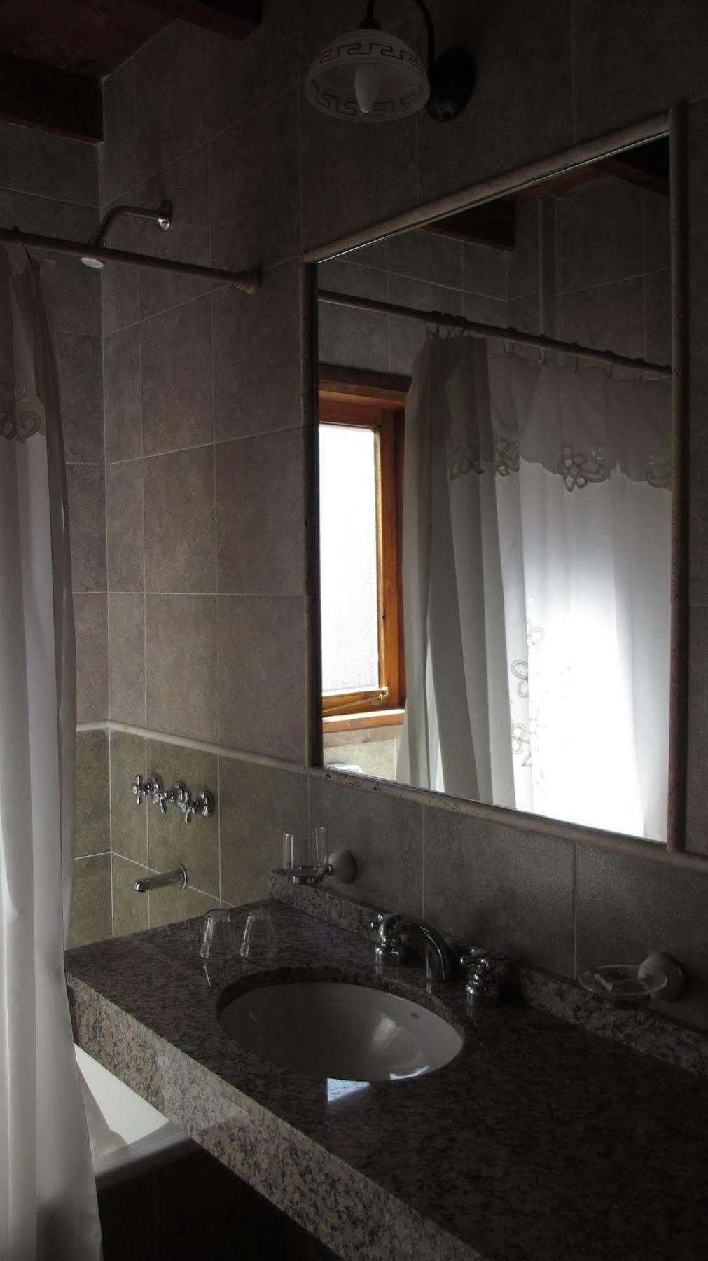 Hosteria Brisas Del Cerro Villa La Angostura Buitenkant foto