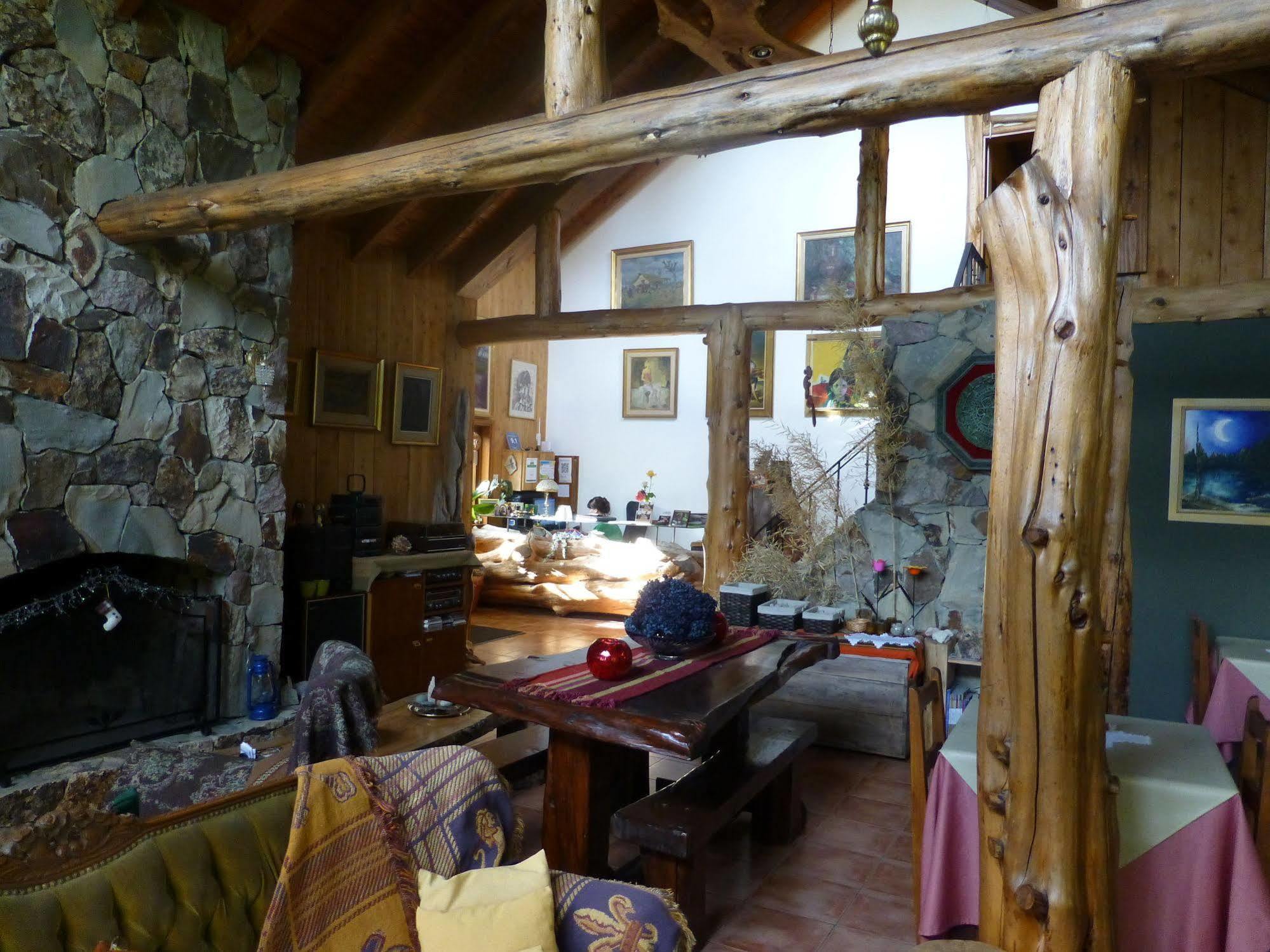 Hosteria Brisas Del Cerro Villa La Angostura Buitenkant foto